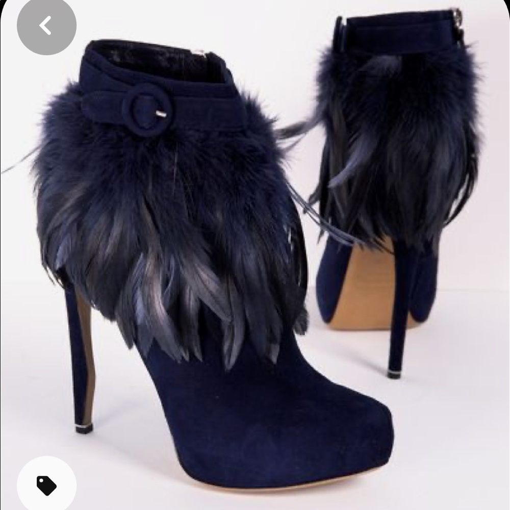 Size 36 Nicholas Kirkwood suede feather-trimmed boots